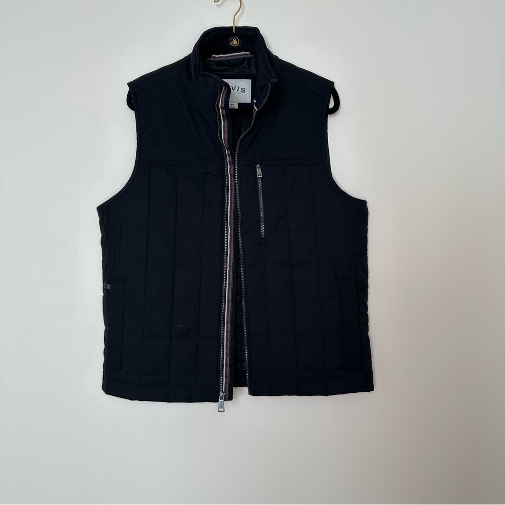 Like New- Orvis-Men's Black Quilted Vest. Men’s Medium- lots of pockets.